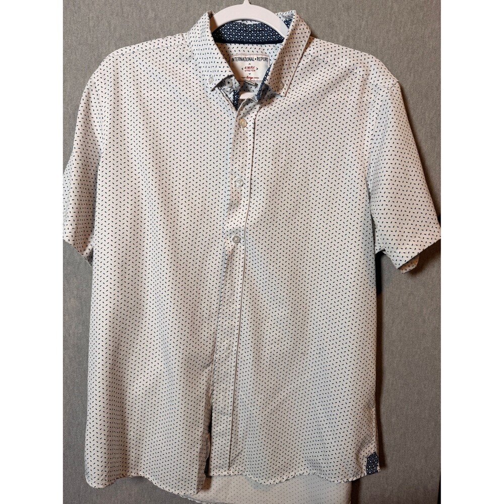 International Report Men's Large White Blue Pattern 4-Way Stretch Short Sleeve